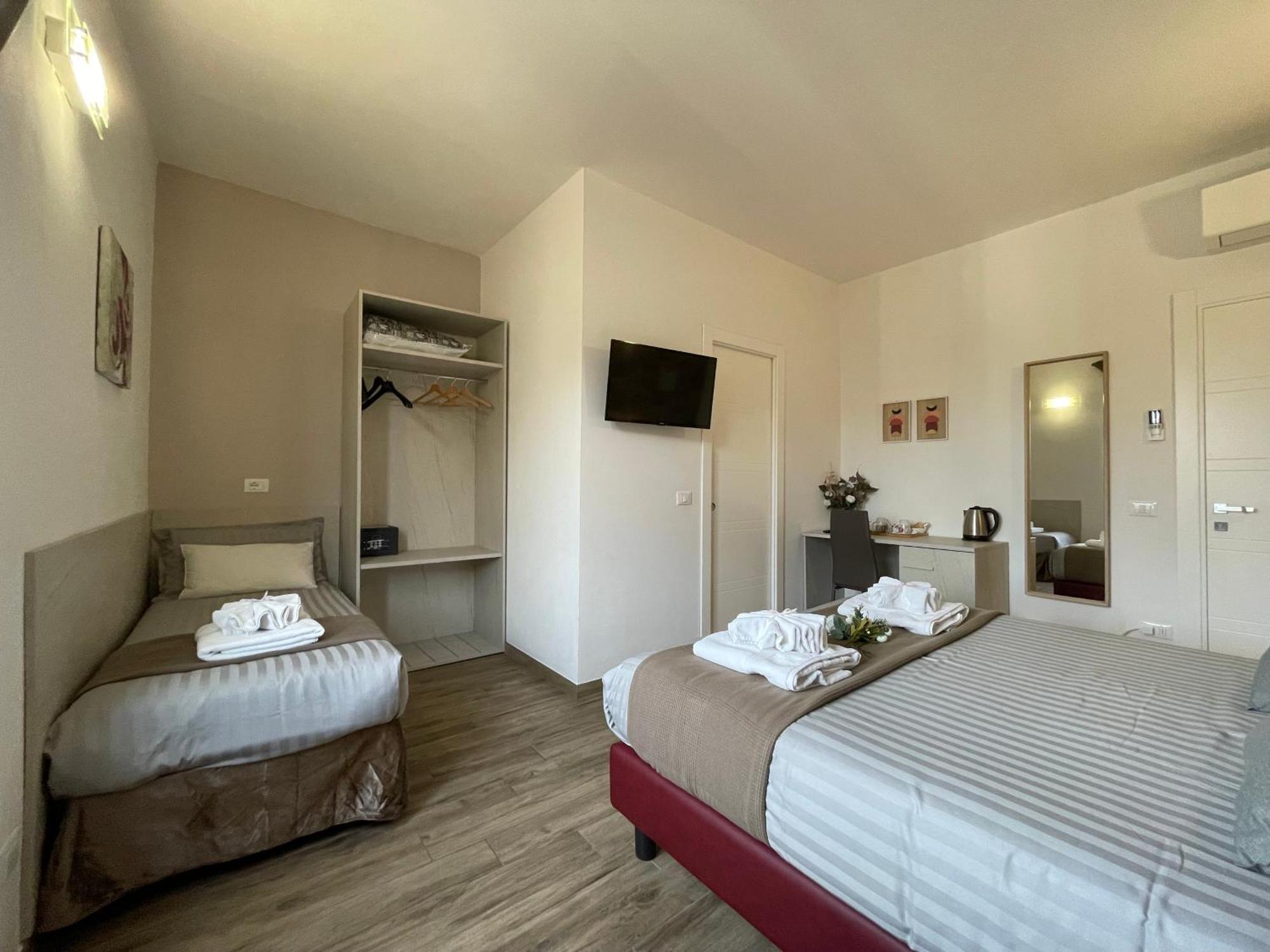 Porta alla Croce Guest House Firenze Esterno foto